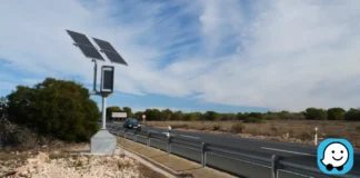 Es posible recibir aviso de radares de velocidad en tu móvil con Waze.