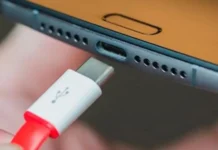 Herramientas para limpiar el puerto USB-C de tu móvil.