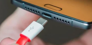 Estas 3 herramientas para limpiar el puerto USB-C del móvil te serán de mucha utilidad Herramientas para limpiar el puerto USB-C de tu móvil.