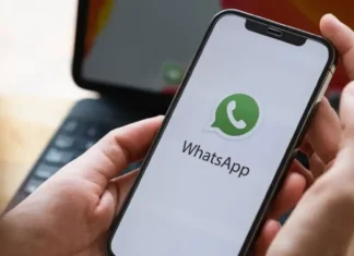 Ícono del reloj en un mensaje de WhatsApp.