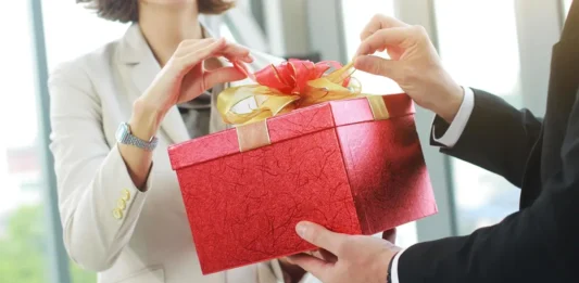 10 regalos utiles por menos de 20 euros Amigo invisible 2026