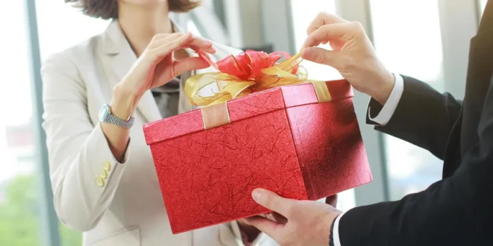 10 regalos utiles por menos de 20 euros Amigo invisible 2026