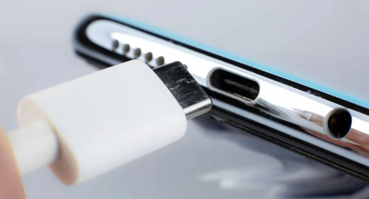 Cómo Quitar Un Usb Atascado En Un Puerto 4 Pasos Para Quitar Un Usb Atascado En Un Puerto.