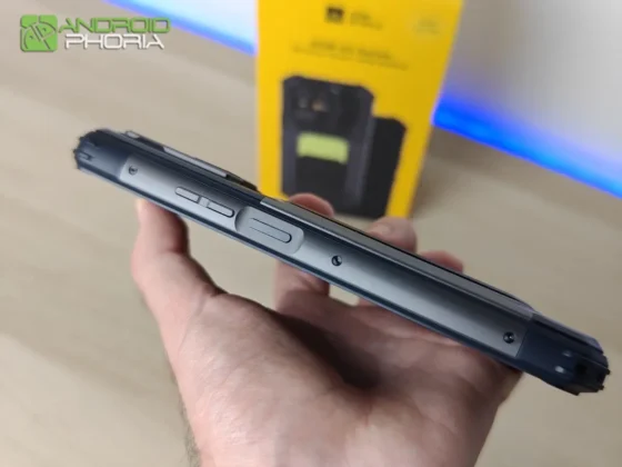 AGM G3 PRO lado derecho