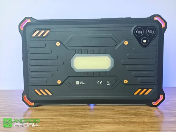 AGM P3 Compact AGM Pad P3 tiene un diseno industrial y agresivo que resiste caidas de hasta 1 5 metros