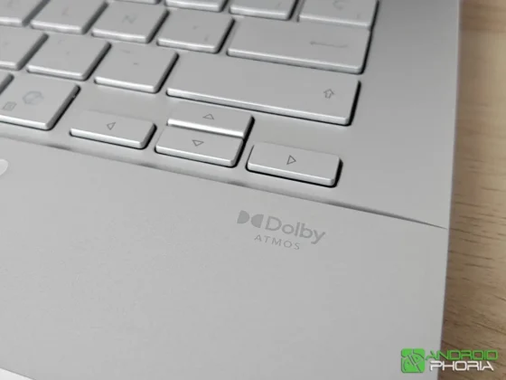 ASUS VivoBook S14 M3407HA trae altavoces con sonido Dolby Atmos