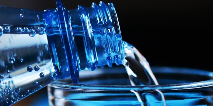 Si no tomas suficiente agua, esta app se encarga de recordártelo Aplicación que te recuerda tomar agua en Android