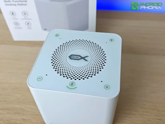 Beelink EX Mate Pro en la parte superior tiene botones para controlar la reproduccion