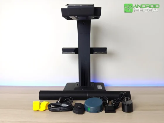 CZUR ET MAX es un escaner de dimensiones considerables pesa 1.5 kg y mide casi 40 cm