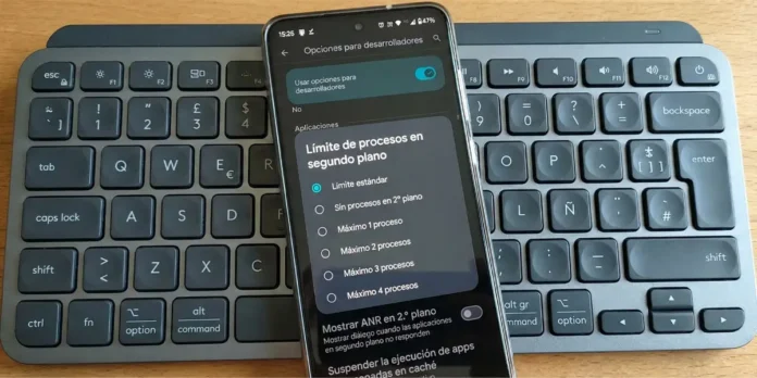 Cómo activar el límite de procesos en segundo plano en Android