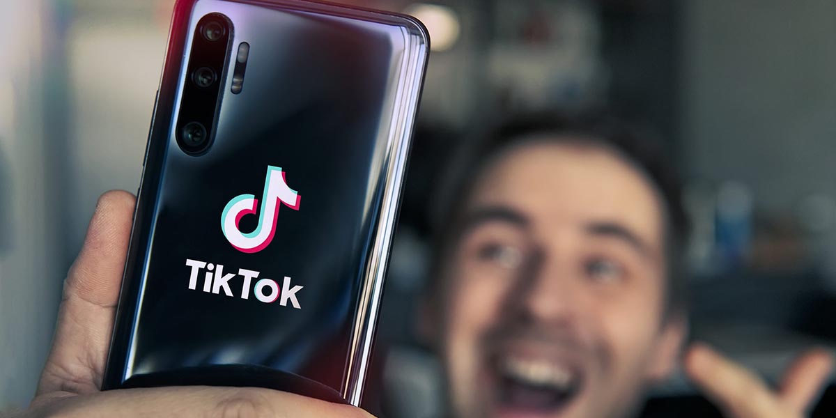 Como enviar videos a otras personas en TikTok