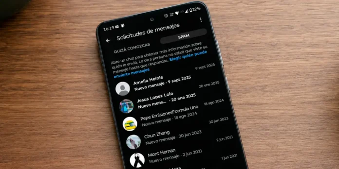 Cómo mover los chats de grupo al spam en FB Messenger