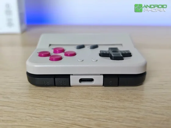 Cuenta con un puerto USB-C para cargar su bateria GameSir Pocket Taco