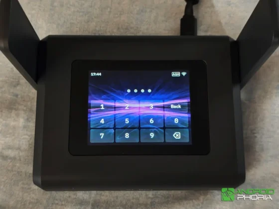 GL.iNet Slate 7 Pro funciona como la pantalla tactil del movil