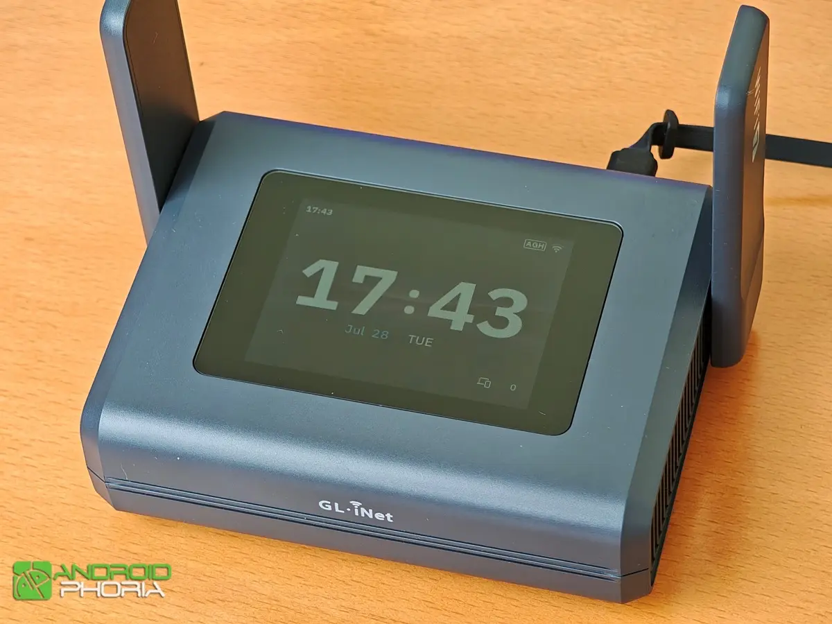 GL.iNet Slate 7 Pro router de viaje WiFi 7 con pantalla tactil velocidad de hasta 5764 Mbps MLO y VPN ultrarrapida con privacidad avanzada