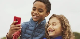 HMD XploraOne el mini smartphone de 3,2 sin redes sociales