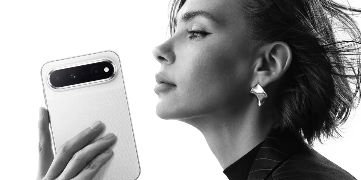 HUAWEI Pura X View en color blanco
