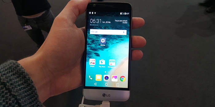 LG G5 en mano