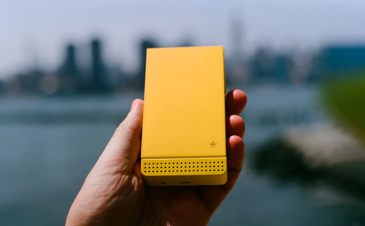 Light Flip amarillo cerrado