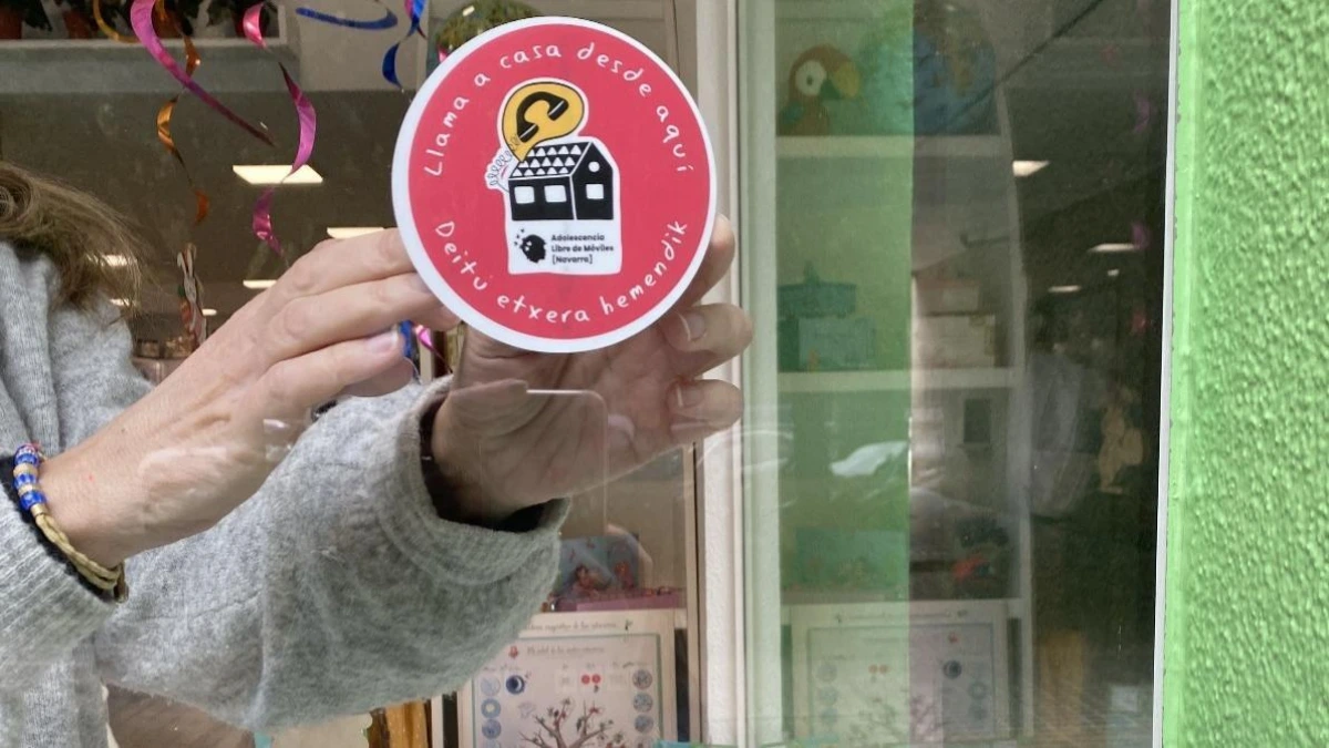 Llama a casa desde aquí puntos seguros para niños en Navarra