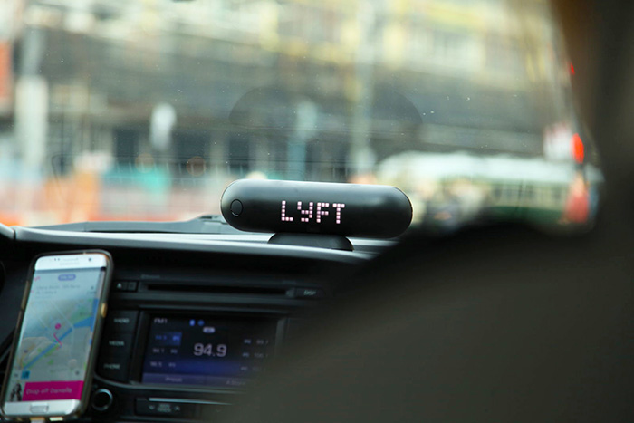 Lyft vehiculo con conductor