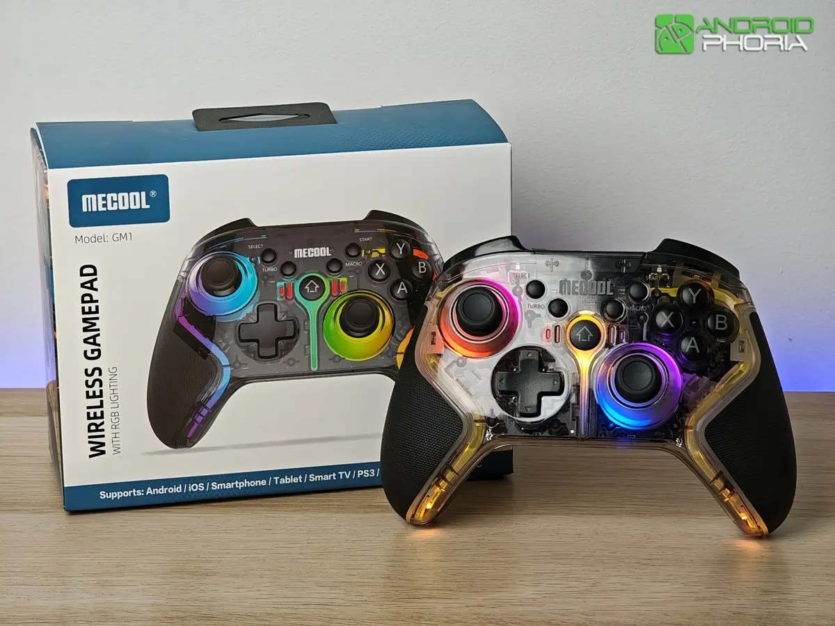 MECOOL GM1 un mando inalambrico con luces RGB perfecto para jugar en la tele 