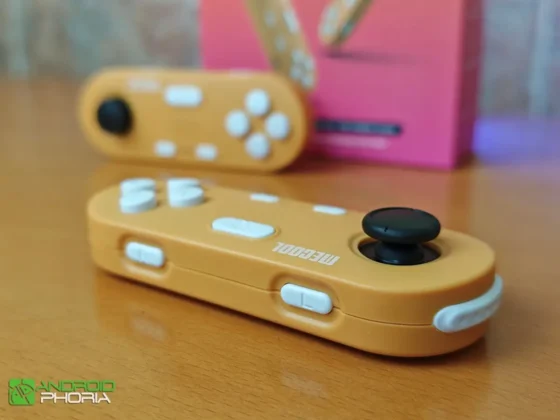 MECOOL KidzMove GM2 en el borde superior tiene los gatillos R y L