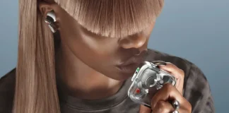 Nothing Ear 3 ahora con diseno metalico y microfono en estuche