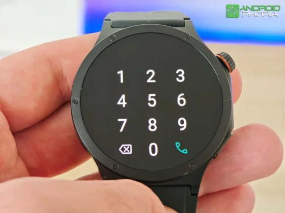 OnePlus Watch 4 cuenta con altavoz y microfono para hacer llamadas o notas de voz en WhatsApp