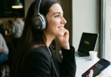OpenAI lanzará sus auriculares oficiales con IA Dime