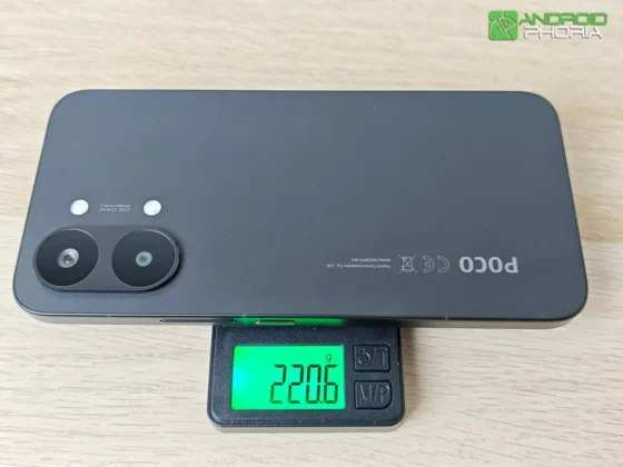 POCO X8 Pro Max pesa poco mas de 200 gramos a pesar de su enorme bateria