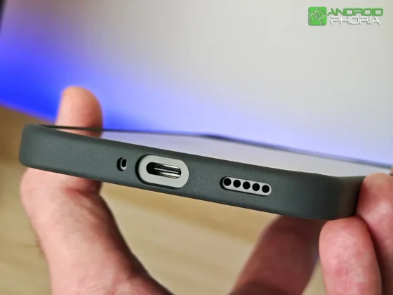 POCO X8 Pro Max por su puerto USB-C lo puedes cargar con una potencia de 100 W, o conectar otro dispositivo para compartirle energia a 27 W