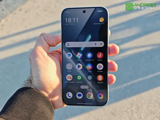 POCO X8 Pro es perfectamente visible en exteriores bajo luz solar directa