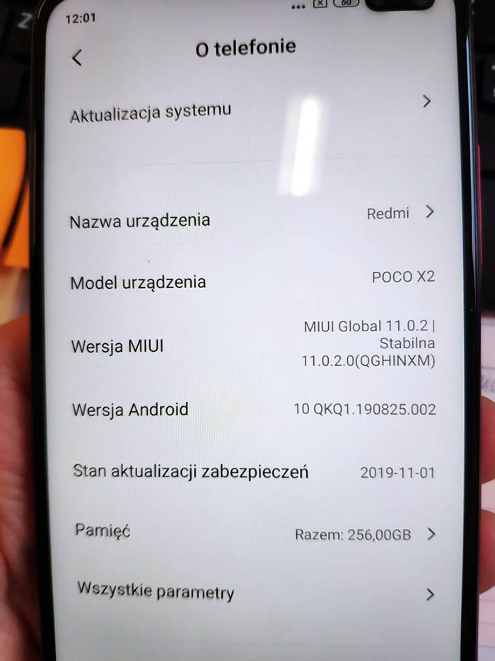 Pocophone F2 características