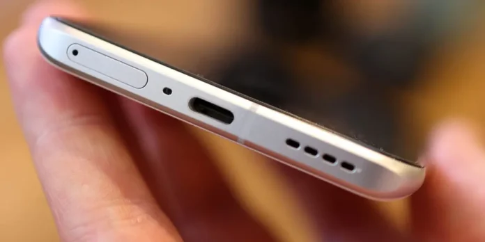 Por esta razón la Unión Europea está haciendo obligatorio el USB-C en sus países afiliados