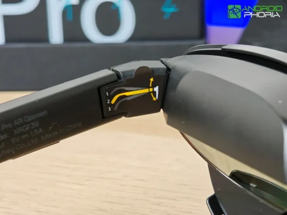 RayNeo Air 4 Pro sus bisagras permiten ajustar las patillas en tres posiciones