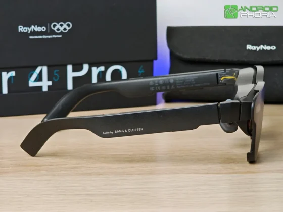 RayNeo Air 4 Pro sus patillas son un poco mas gruesas que las de unas gafas tradicionales