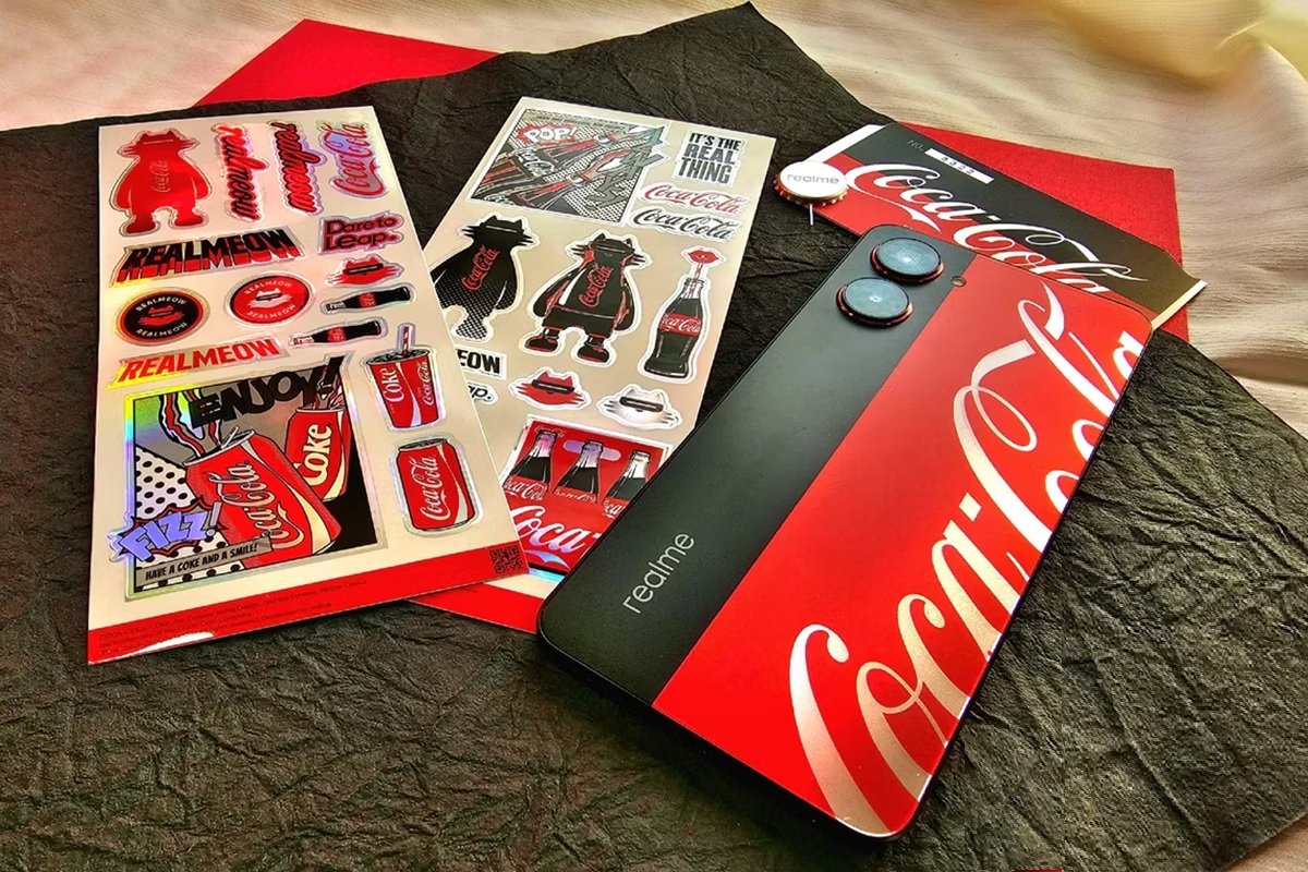 Realme 10 Pro 5G Coca-Cola Edition