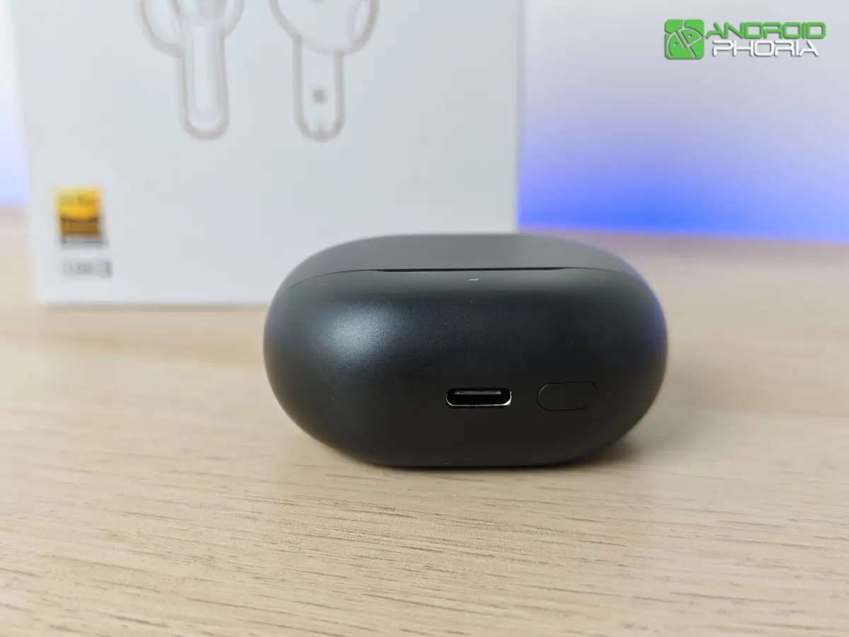 SoundPeats Air6 HS cada auricular tiene 41,2 mAh el estuche 500 mAh y se carga por USB-C