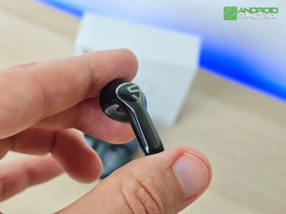 SoundPeats Air6 HS tienen un diseno estilo AirPods con un grabado cromado