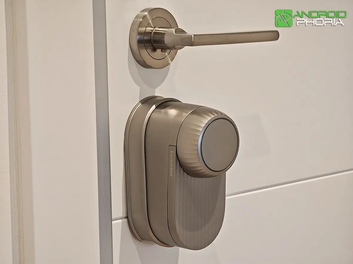 SwitchBot Lock Ultra Max Vision Pro Combo vale la pena comprar