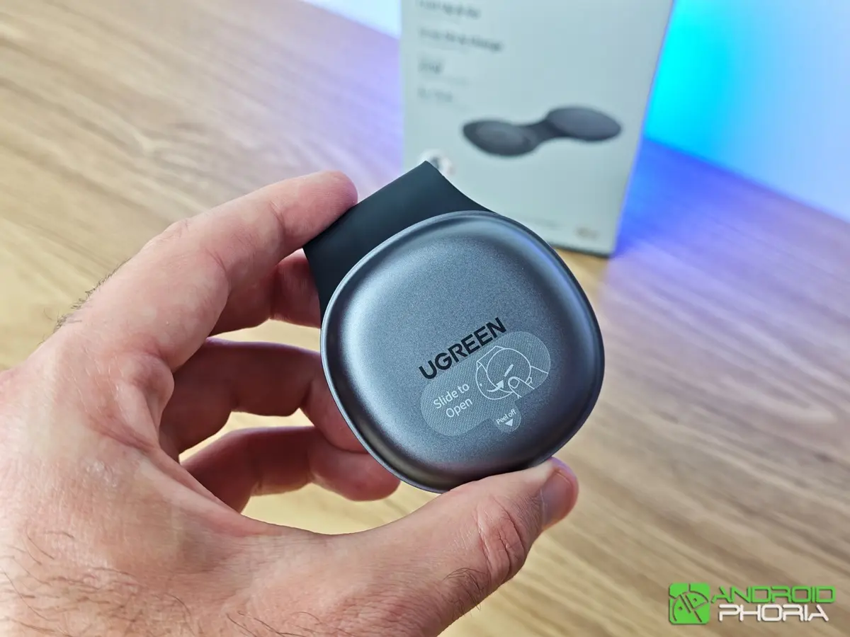UGREEN MagFlow 2-in-1 Foldable Wireless Charger el cargador magnetico de bolsillo