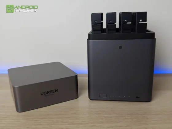 UGREEN NASync DH4300 Plus tapa superior removible