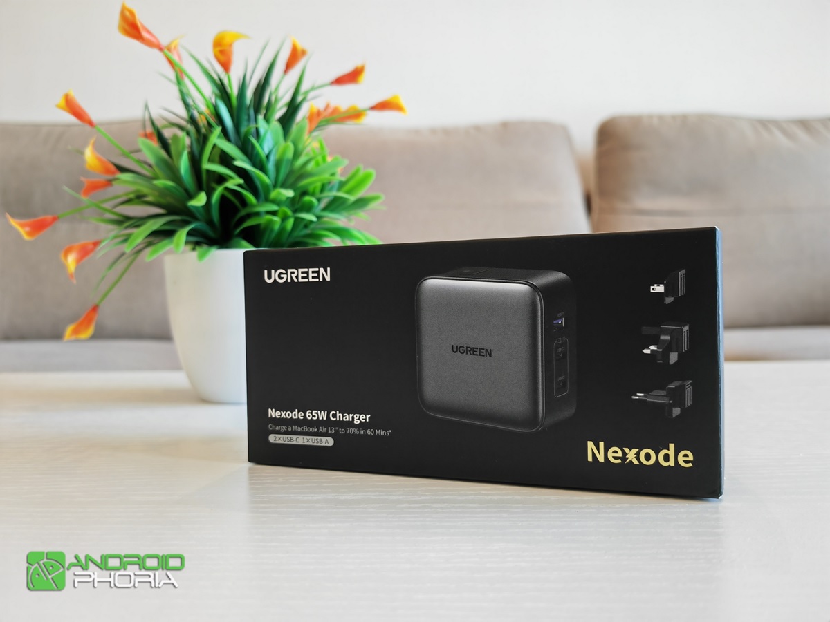 UGREEN Nexode 65W caja