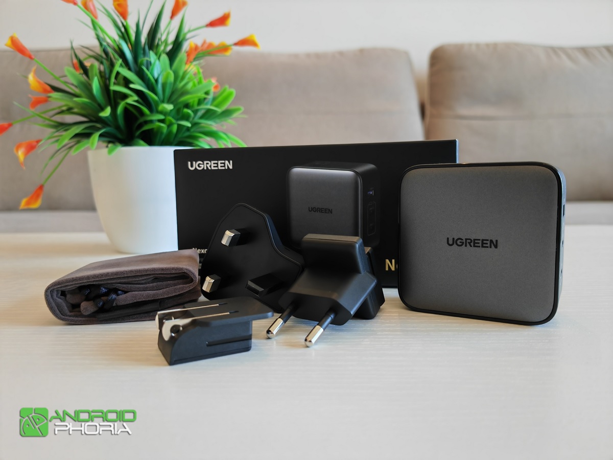 UGREEN Nexode 65W todos los accesorios