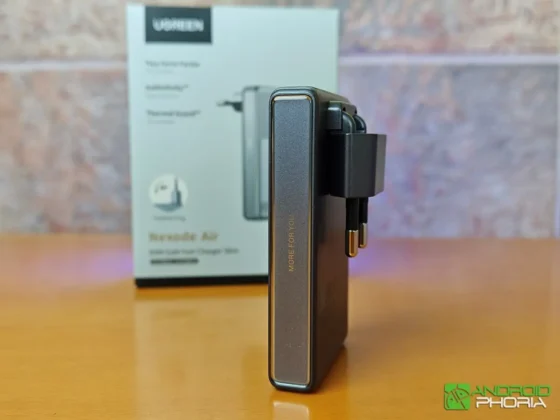 UGREEN Nexode Air 65W Charger Slim su enfuche es plegable lo que lo hace aun mas comodo de llevar a cualquier parte