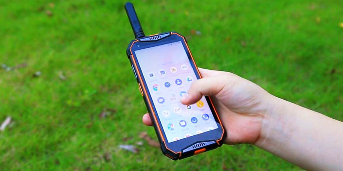 Ulefone Armor 3T en mano