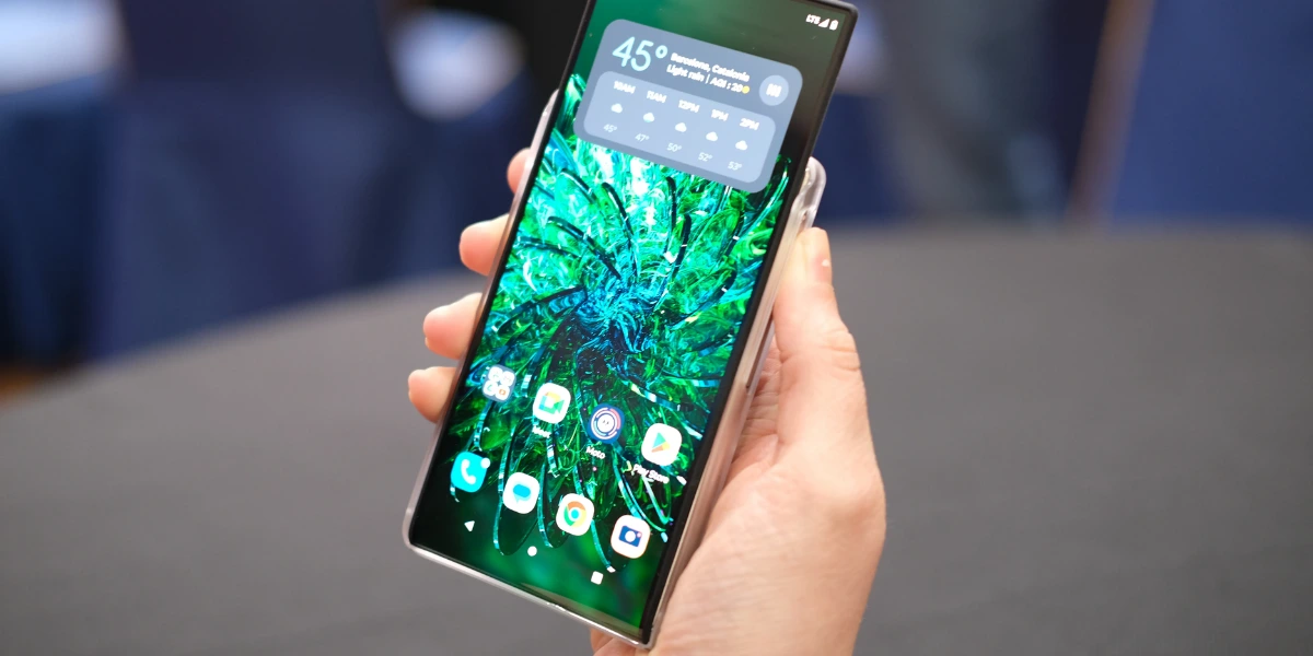 Vivo patenta el móvil con pantalla enrollable en vertical, ¿lo lanzarán o es solo para adelantar a la competencia?
