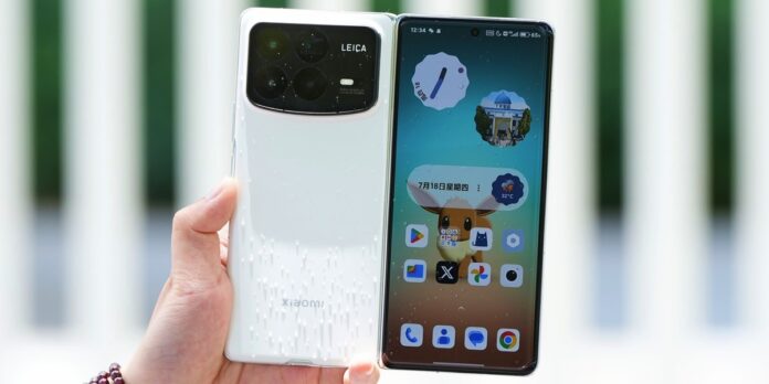 Xiaomi MIX Fold 4 el plegable insignia de la marca se hace mayor