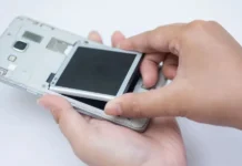 Las baterías extraíbles regresan a los móviles en Europa en 2027